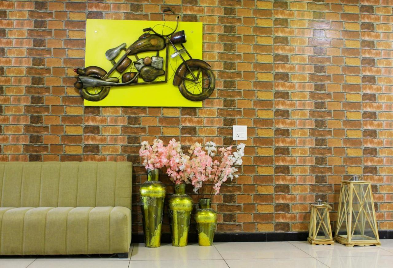 Hotel Radiant Inn Roorkee Kültér fotó